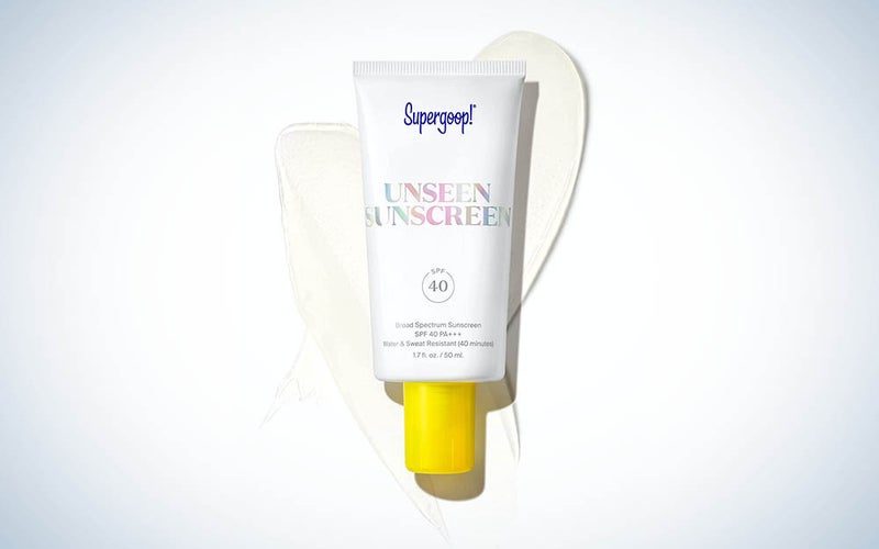 Supergoop!  Unseen Sunscreen je náš výběr pro nejlepší transparentní opalovací krém.